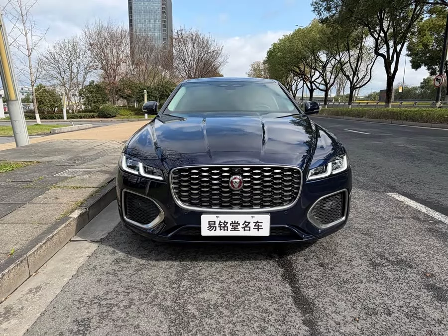 Jaguar XFL