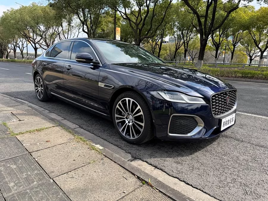 Jaguar XFL