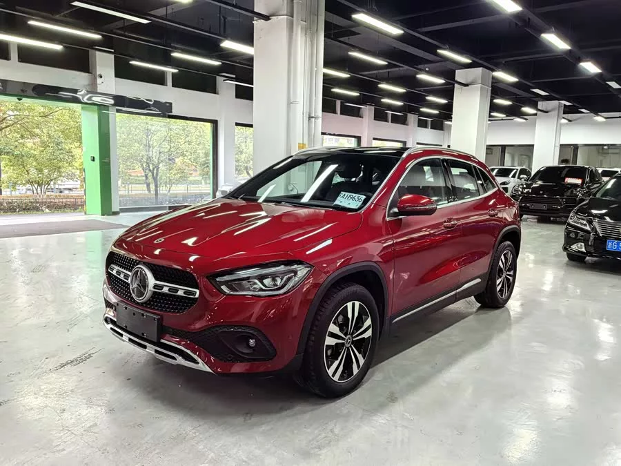 Mercedes Benz GLA