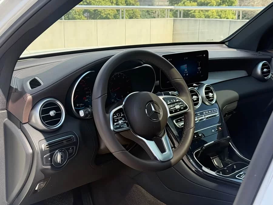 Mercedes Benz GLC
