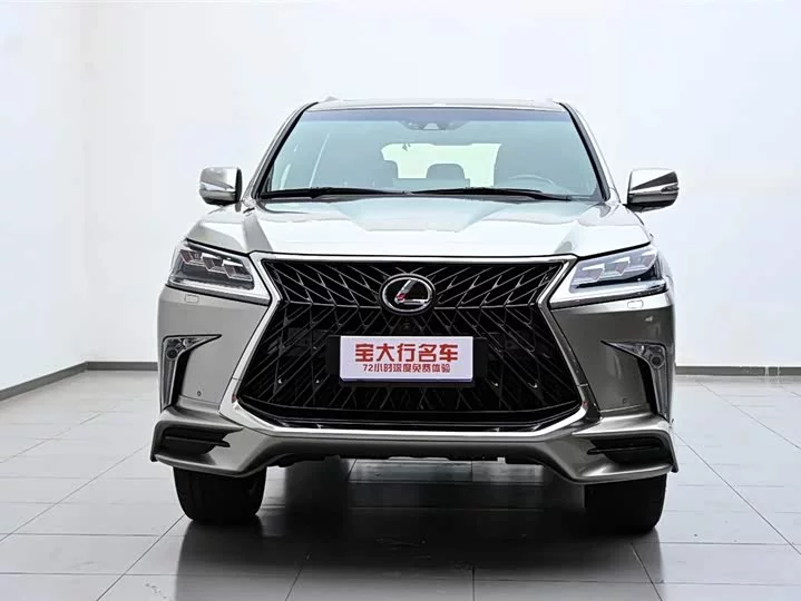 Lexus LX