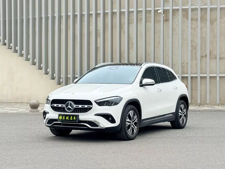 Mercedes Benz GLA