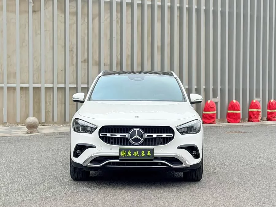 Mercedes Benz GLA