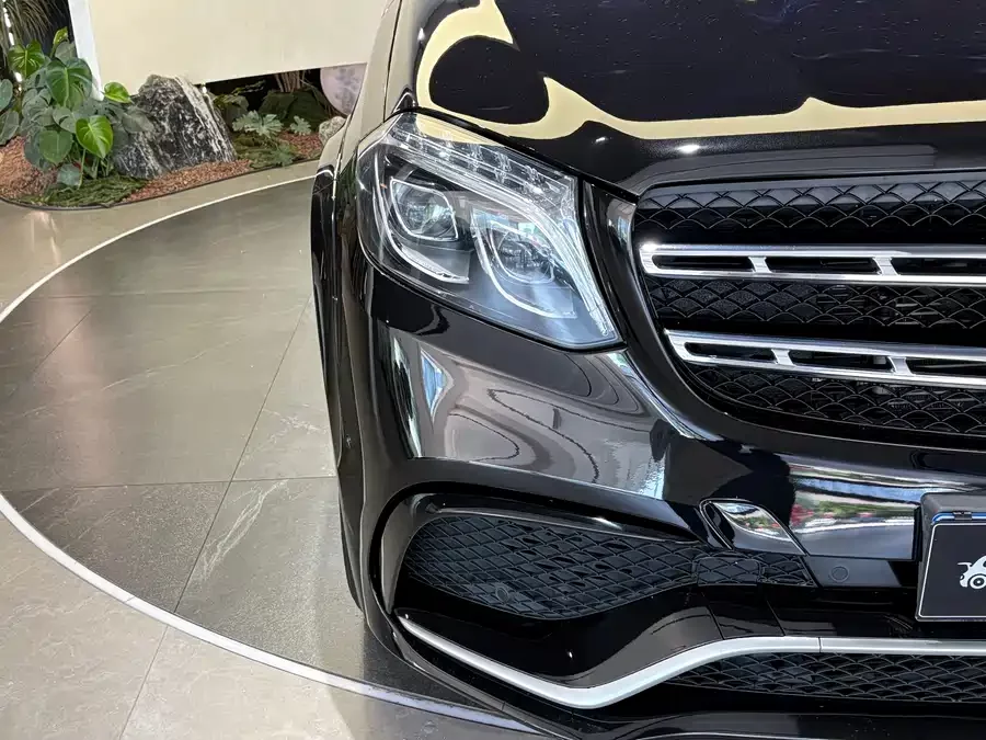 Mercedes Benz GLS AMG