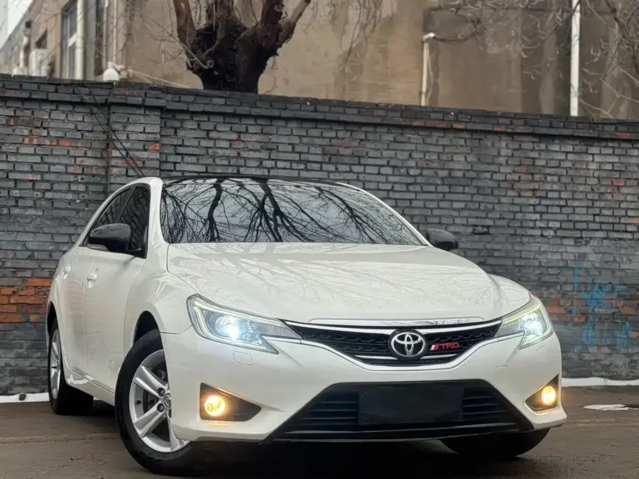 Toyota Reiz