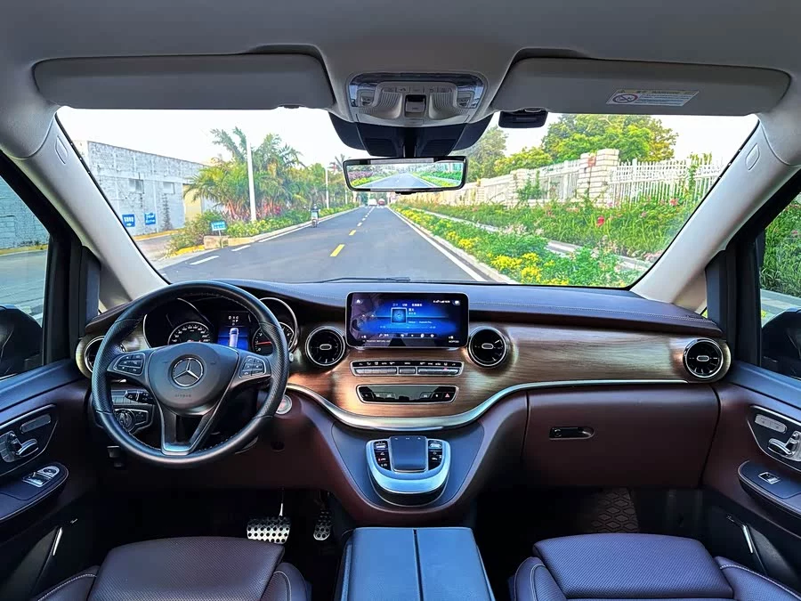 Mercedes Benz Class V