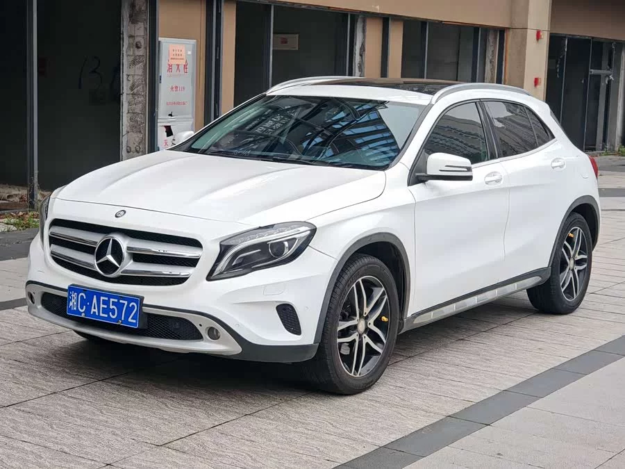 Mercedes Benz GLA