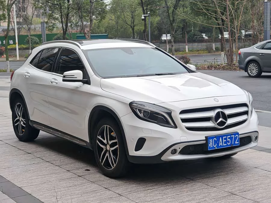 Mercedes Benz GLA