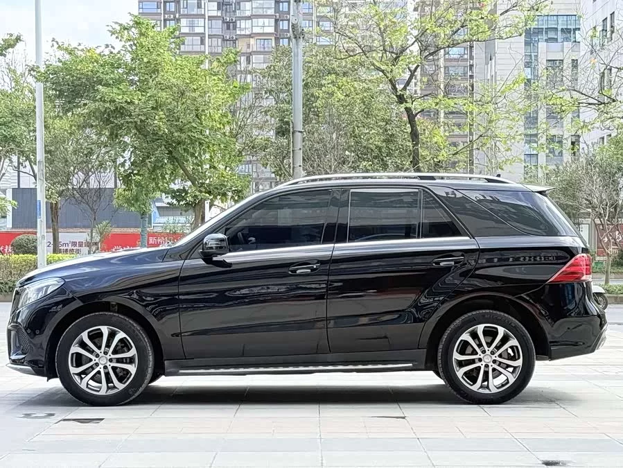 Mercedes Benz GLE (Imported)