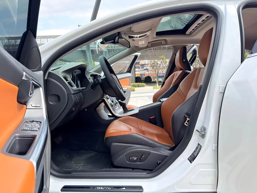 Volvo S60