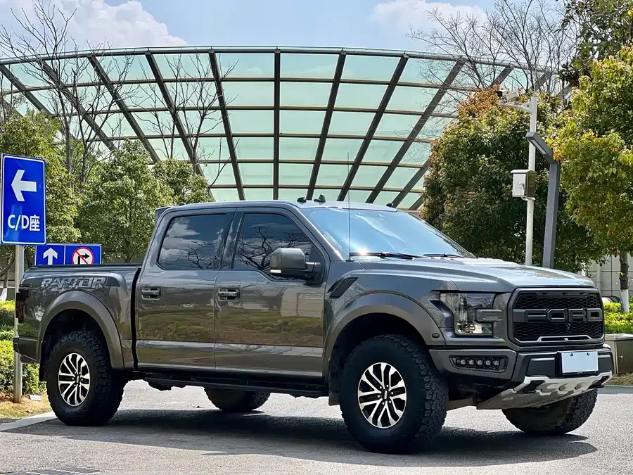 Ford F-150 Raptor
