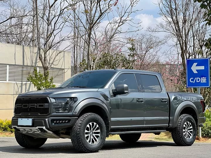 Ford F-150 Raptor