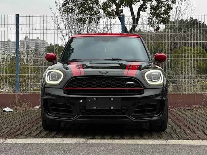 MINI JCW COUNTRYMAN