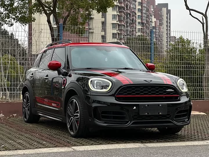 MINI JCW COUNTRYMAN