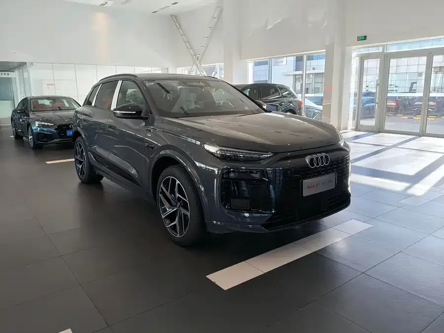 Audi Q6L e-tron