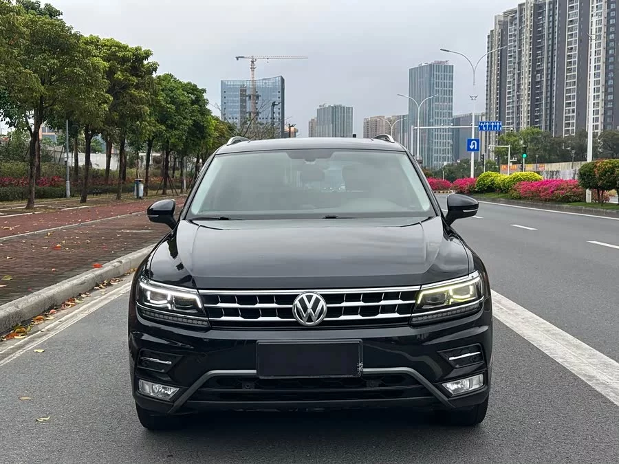 Volkswagen Tiguan L