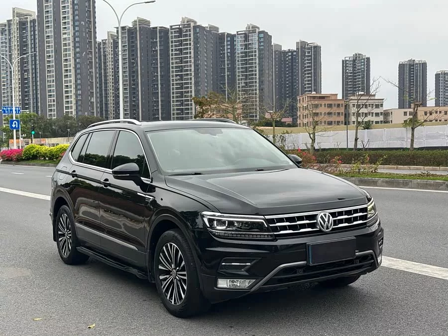 Volkswagen Tiguan L