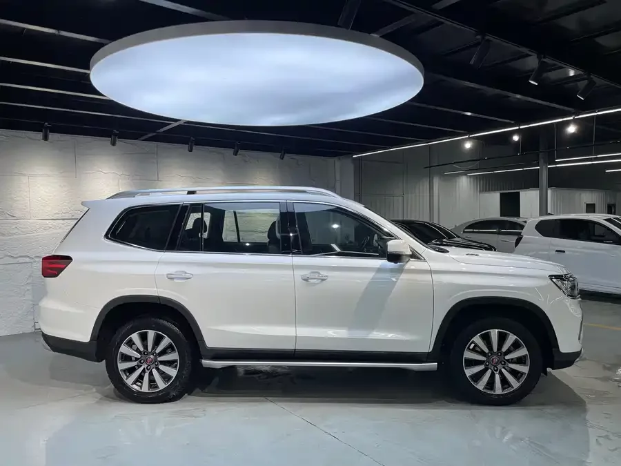 Roewe RX8