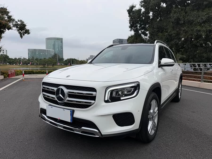 Mercedes Benz GLB