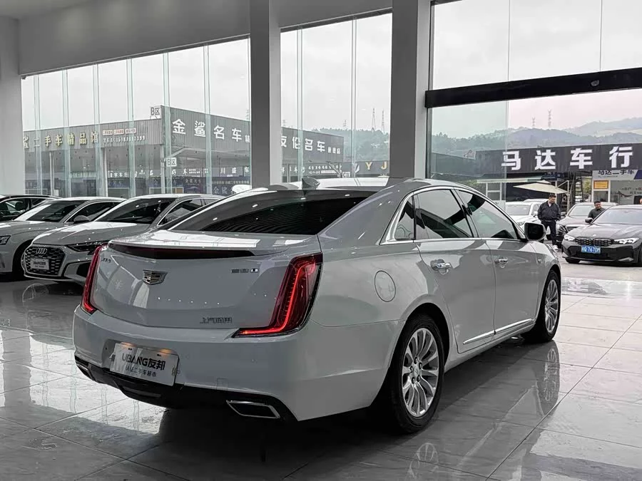 Cadillac XTS