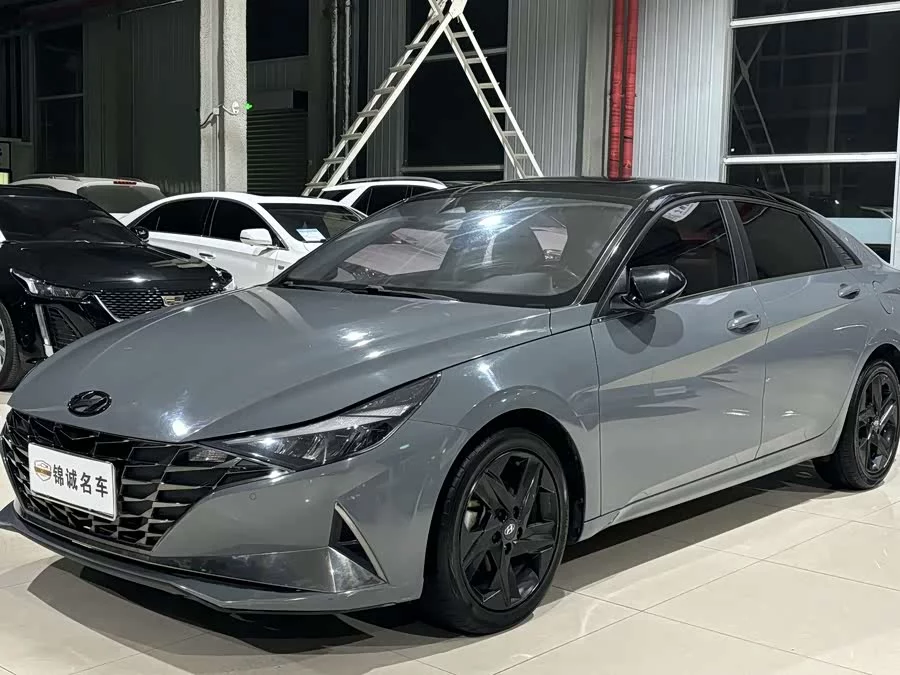 Hyundai Elantra
