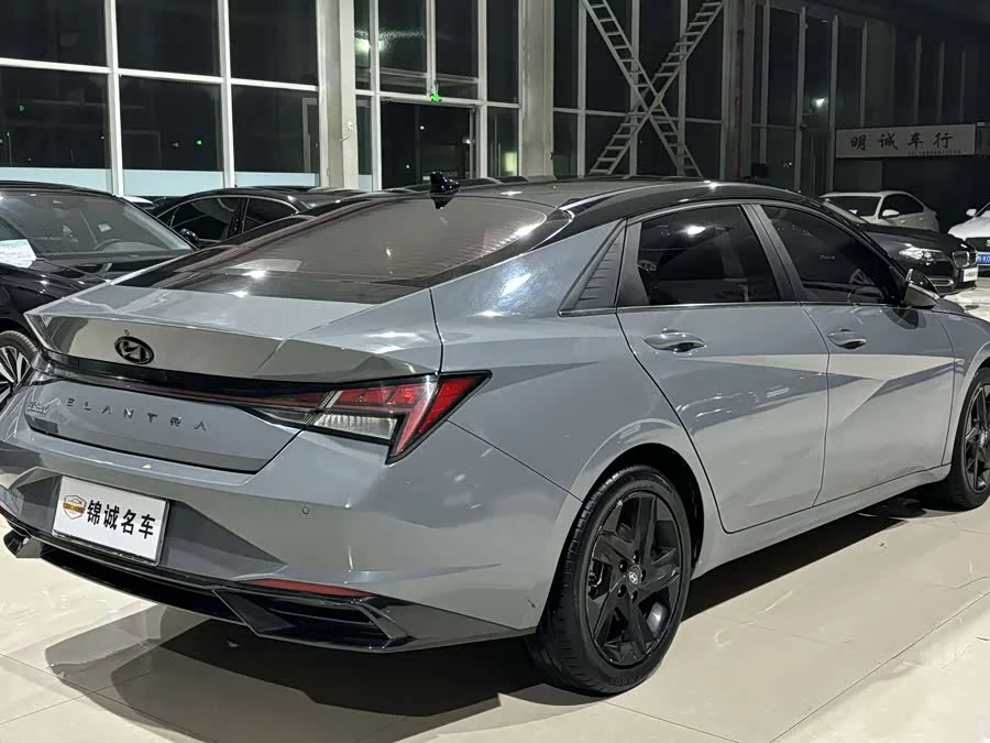 Hyundai Elantra