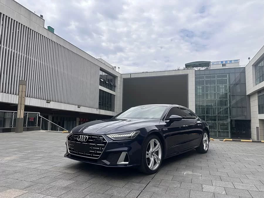 Audi A7L