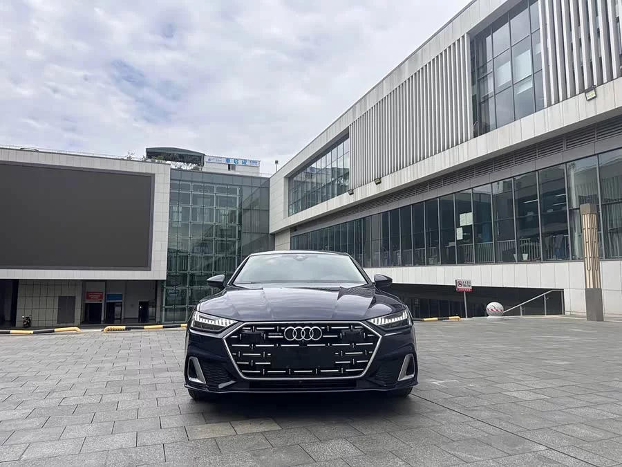 Audi A7L