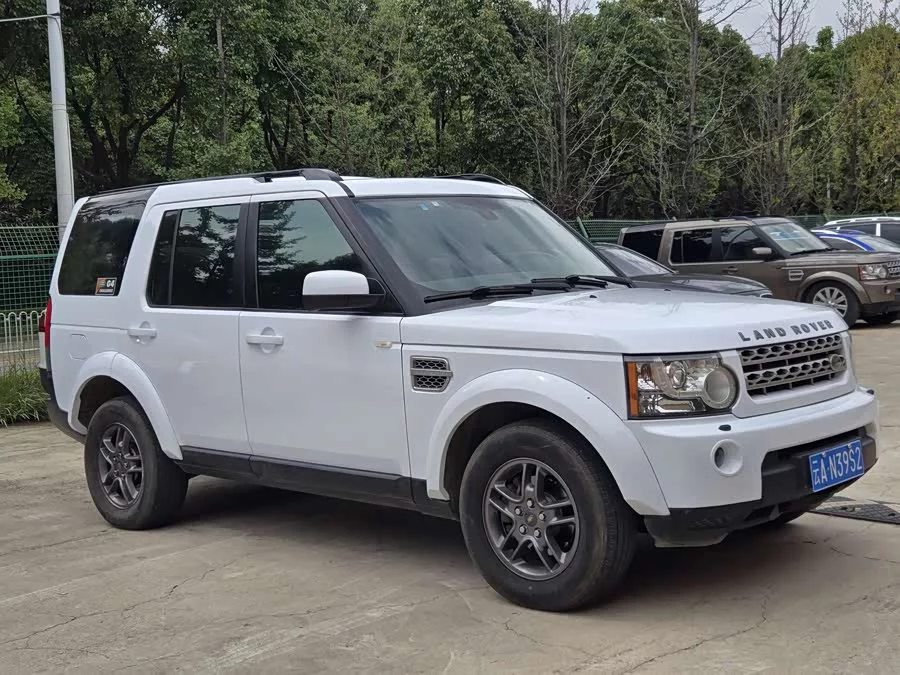 Land Rover finds