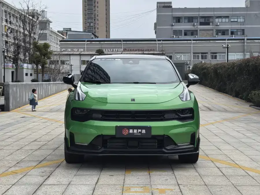 Lynk & Co 05