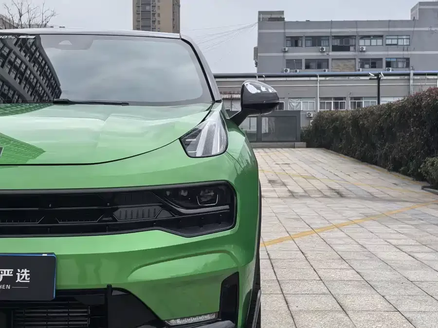 Lynk & Co 05