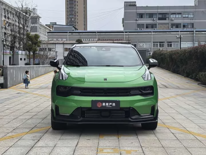 Lynk & Co 05