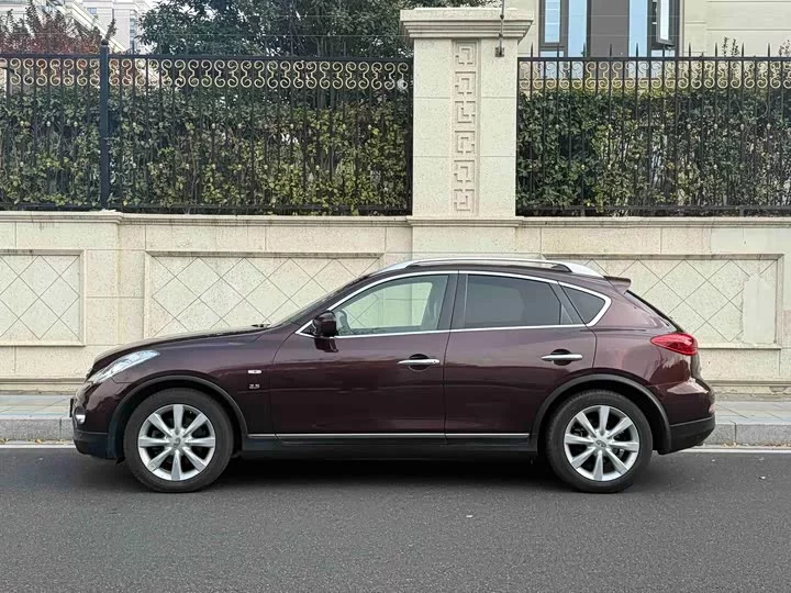 Infiniti QX50