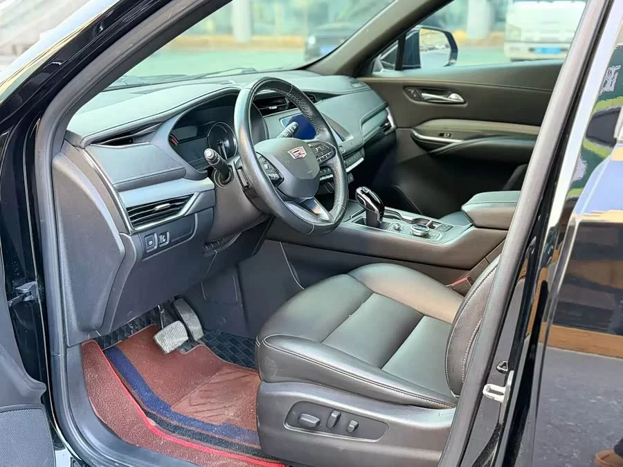 Cadillac XT4