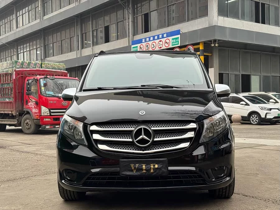 Mercedes Benz Vito