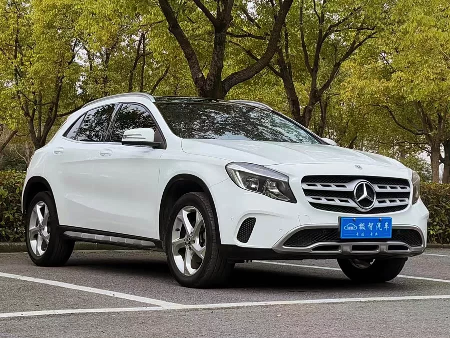 Mercedes Benz GLA