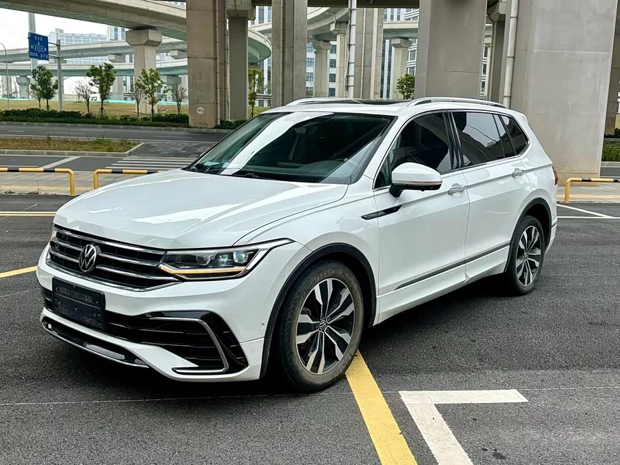 Volkswagen Tiguan L