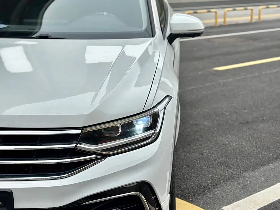 Volkswagen Tiguan L