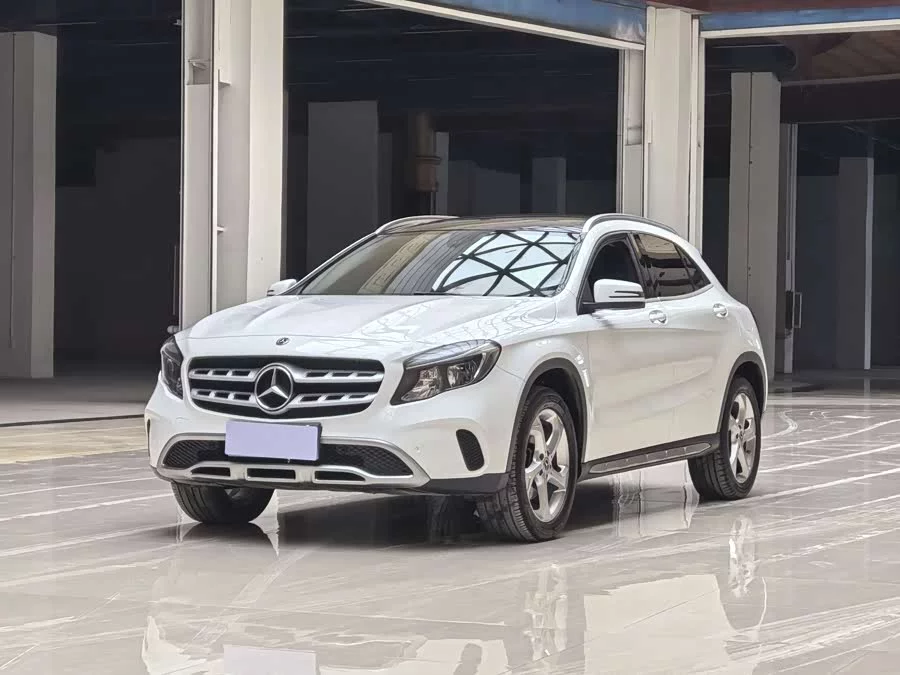 Mercedes Benz GLA