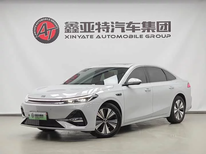 Geely Galaxy A7 EM