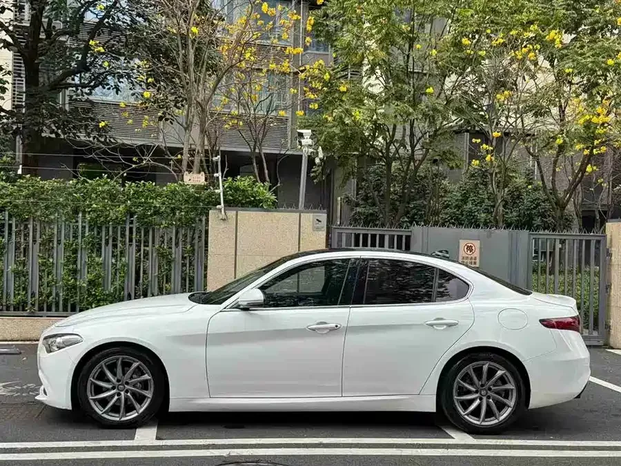 Alfa Romeo Giulia