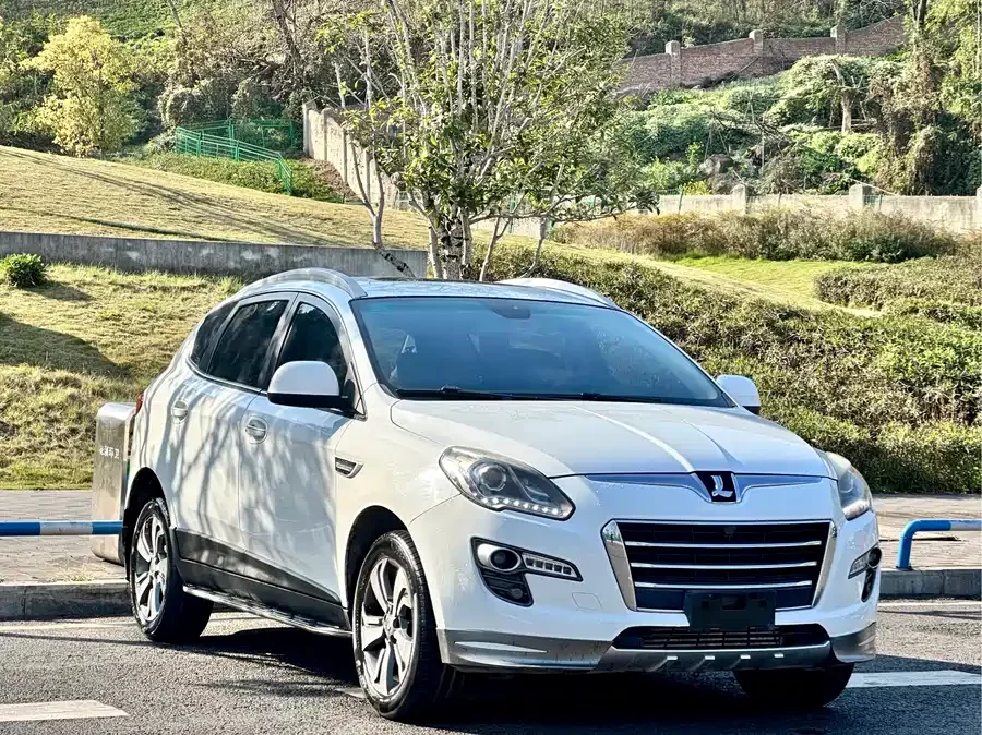 Luxgen U7 SUV