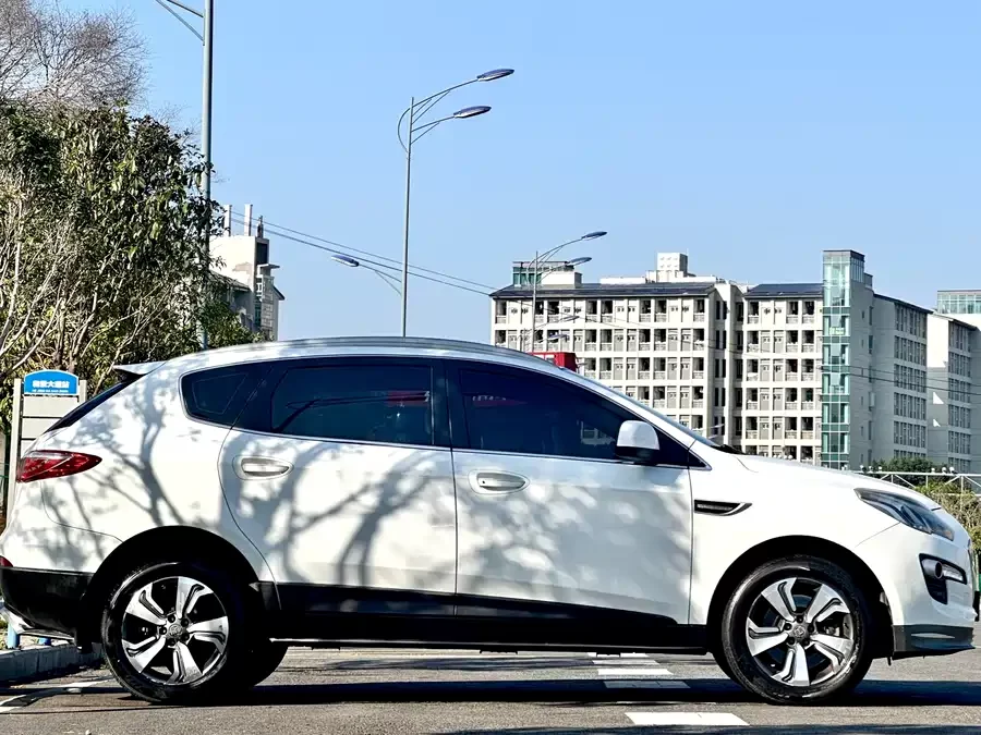 Luxgen U7 SUV
