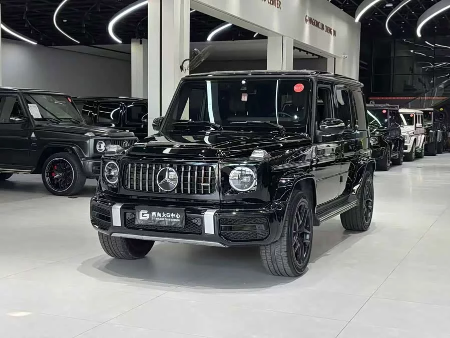 Mercedes Benz G-rated