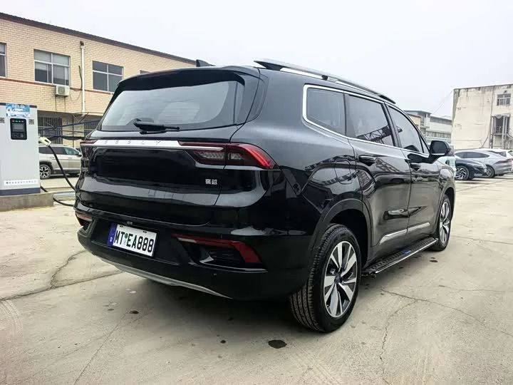 Geely Okavango