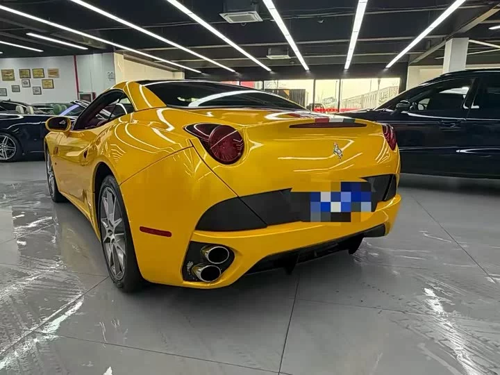 ferrari California T