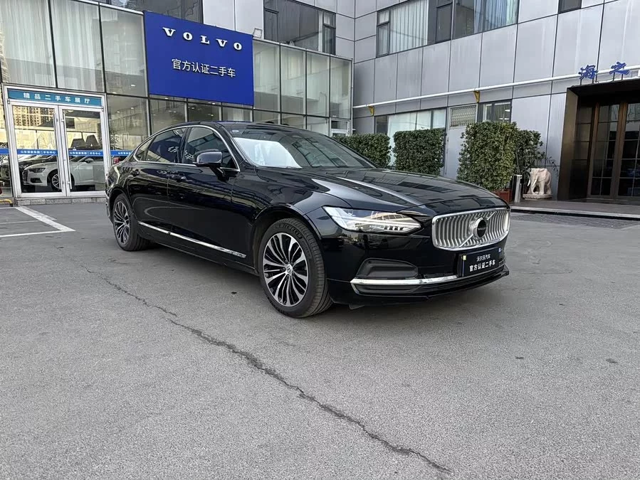 Volvo S90