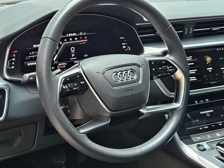 Audi A7L