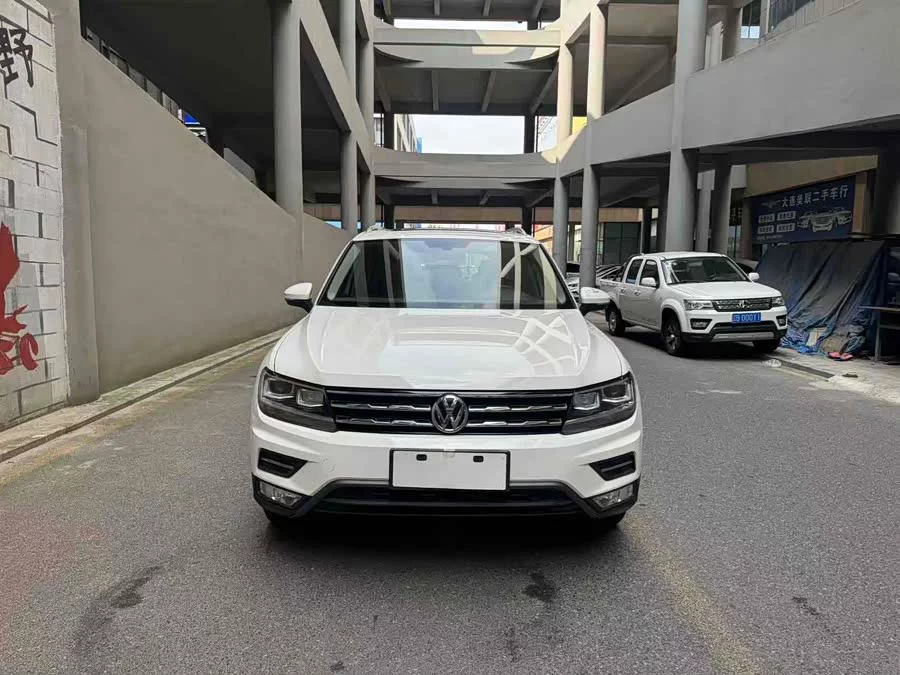 Volkswagen Tiguan L