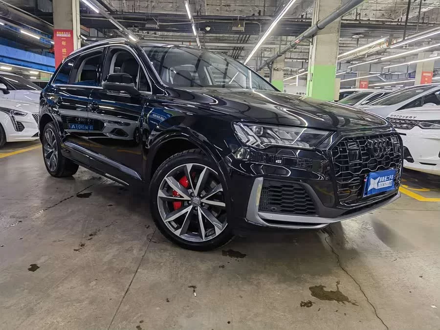 Audi Q7